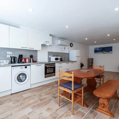 Maison Galine - Piscine & Aire De Jeux - بيت للعطل