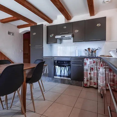 Maison Galine - Piscine & Aire De Jeux - بيت للعطل *