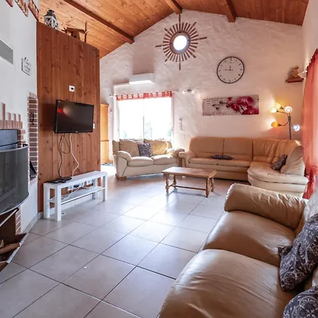 Maison Galine - Piscine & Aire De Jeux -