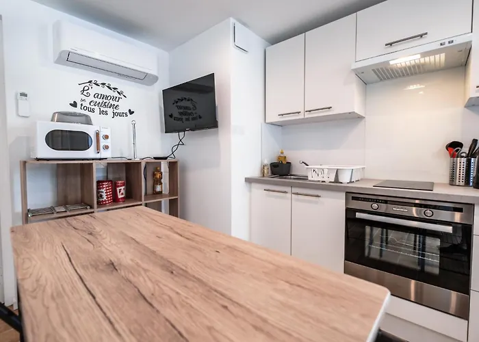 Maison Galine - Piscine & Aire De Jeux - *